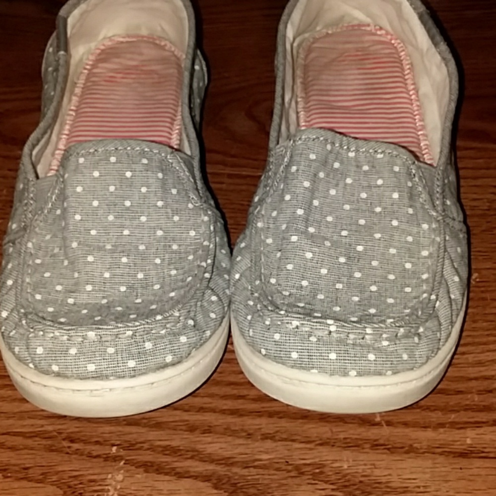 Grey Polka Dot Roxy Slip-On's!